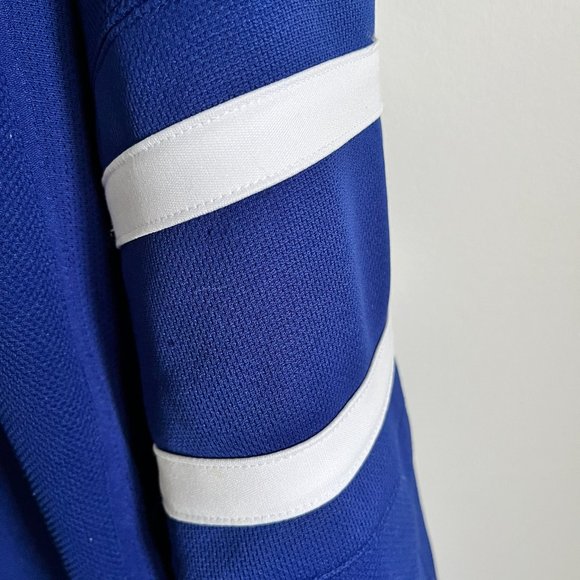 SOLD - Toronto Maple Leafs NHL Hockey Jersey - Picture 13 of 14